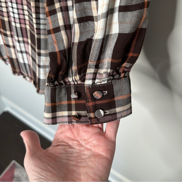 Chicos Size 4 Ruffle Front Brown Plaid Button Front Blouse Top Office Business - Picture 12 of 12